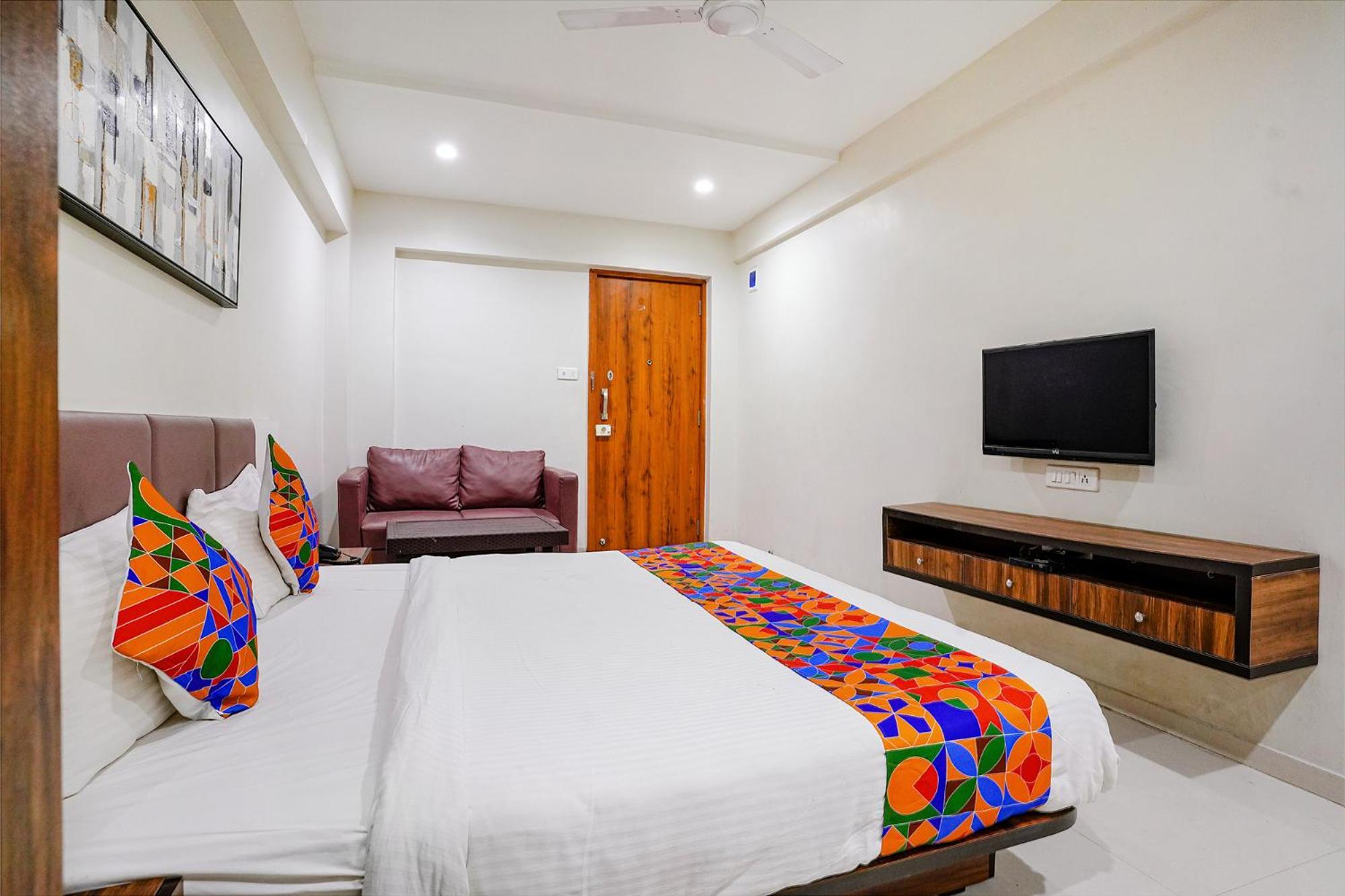 Fabhotel La Victoria - Galaxy Circle Bhatha Exterior foto