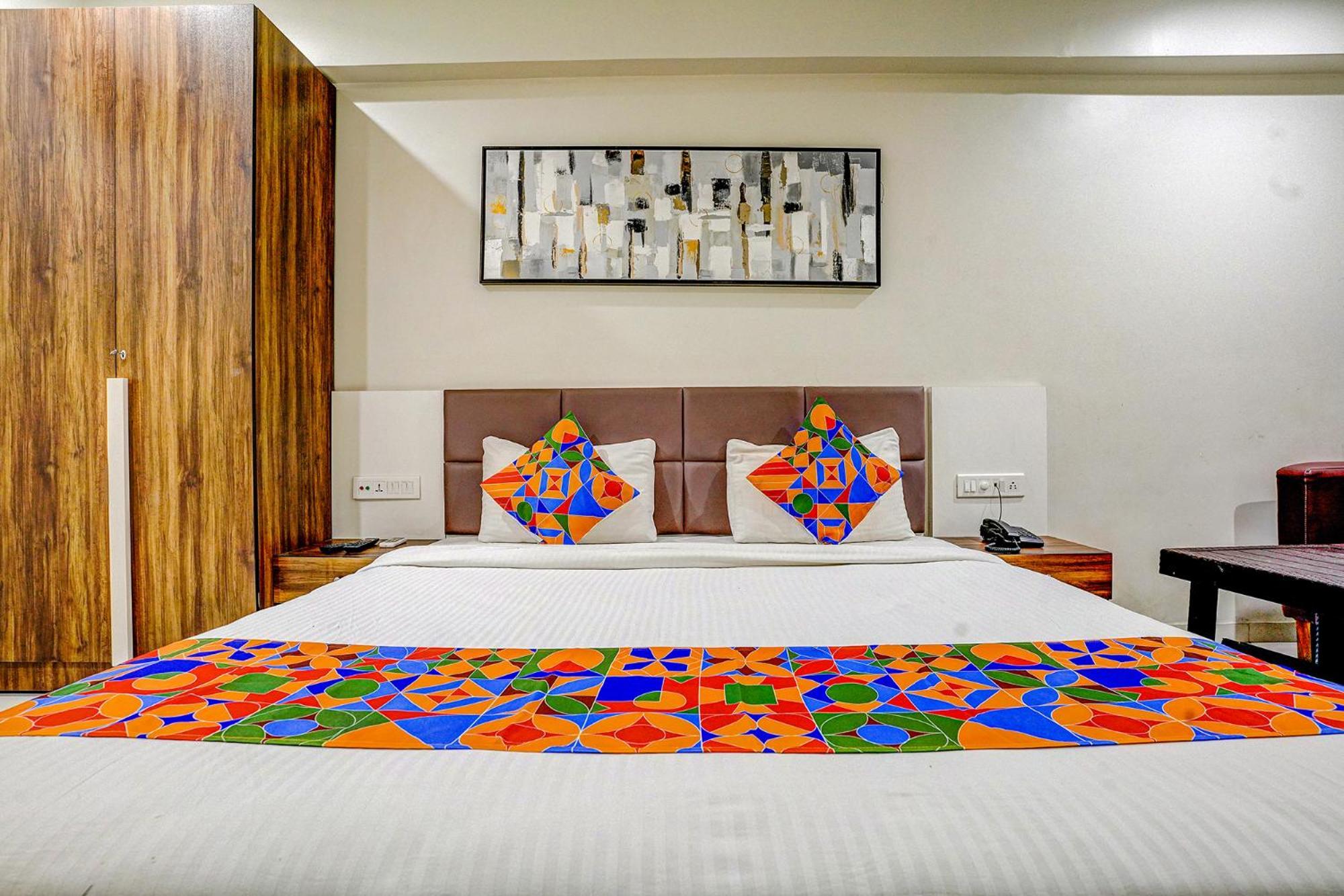 Fabhotel La Victoria - Galaxy Circle Bhatha Exterior foto