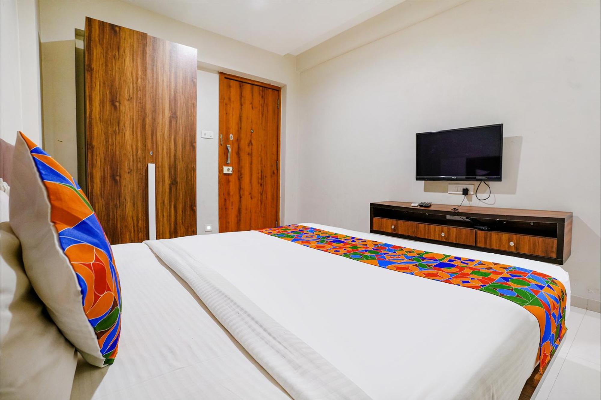 Fabhotel La Victoria - Galaxy Circle Bhatha Exterior foto